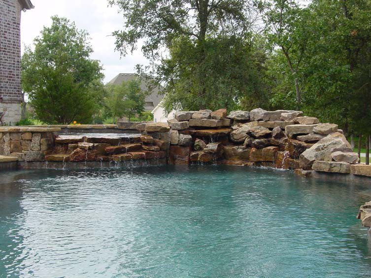 How to avoid pool construction mistakes