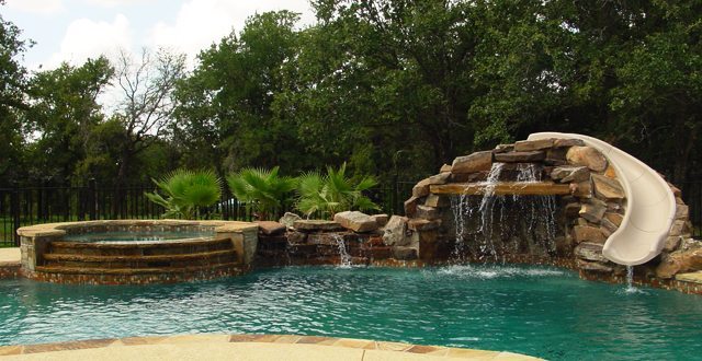 How to landscape around your swimming pool