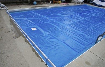 How to close a pool for winter