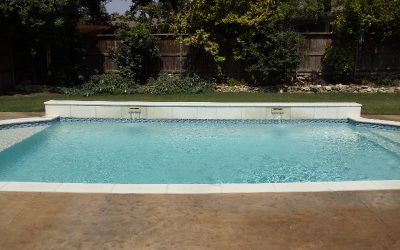 How to clean pool tiles