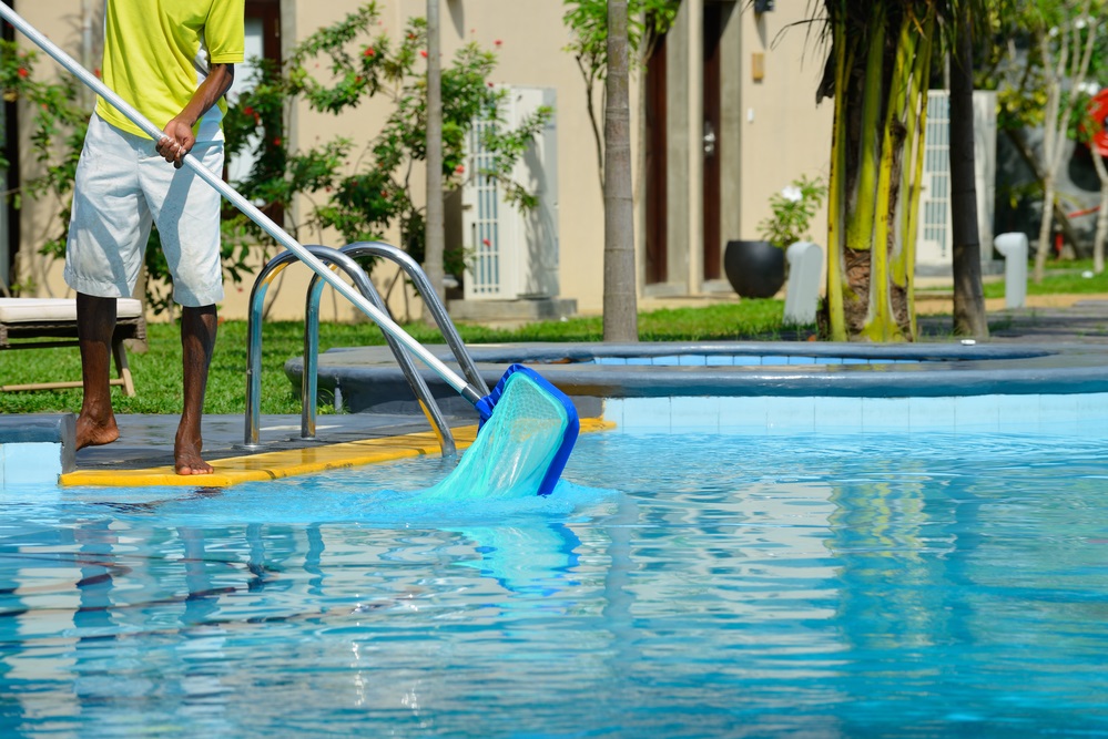 why hire a pool service pro