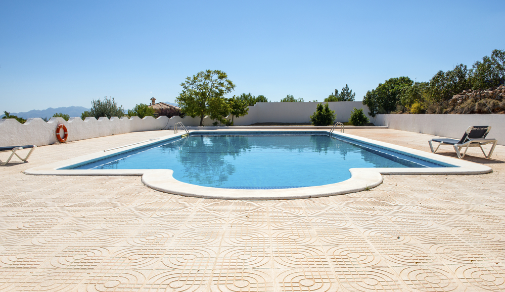 3 reasons to get a concrete pool